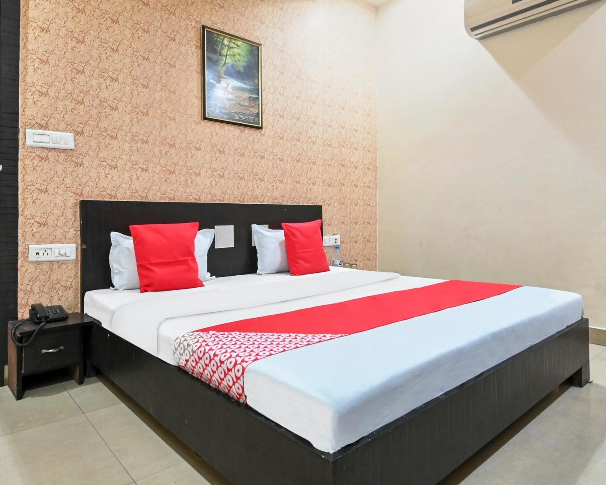 Hotel O Co Hotel Hisar Bagian luar foto