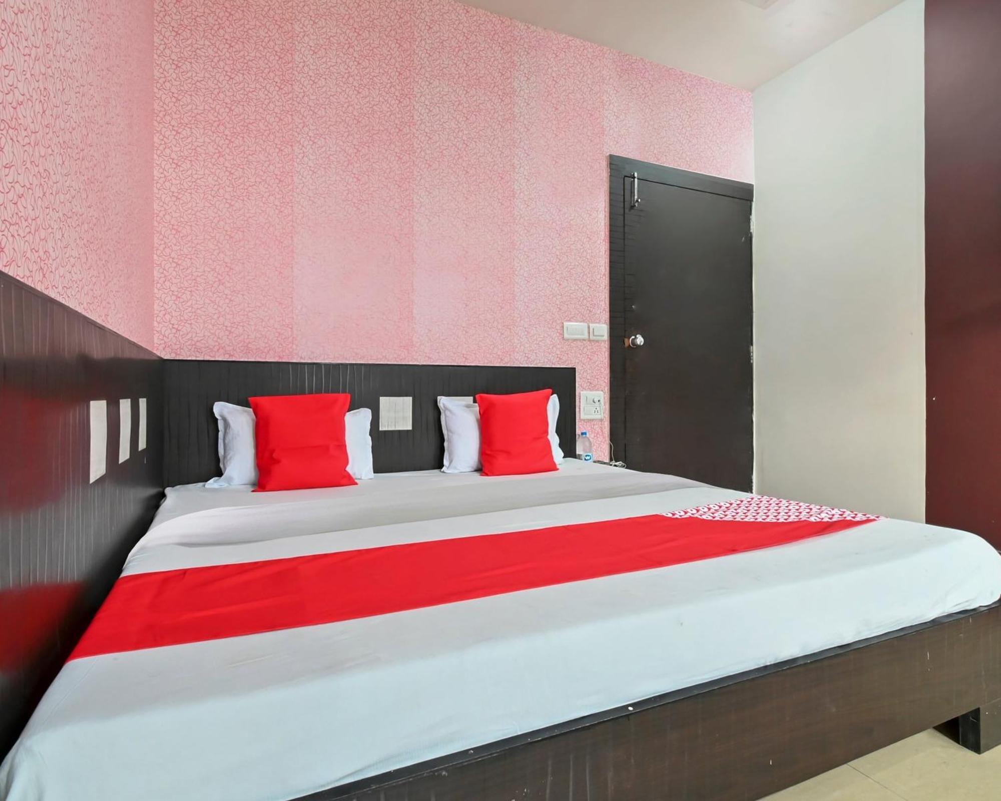 Hotel O Co Hotel Hisar Bagian luar foto