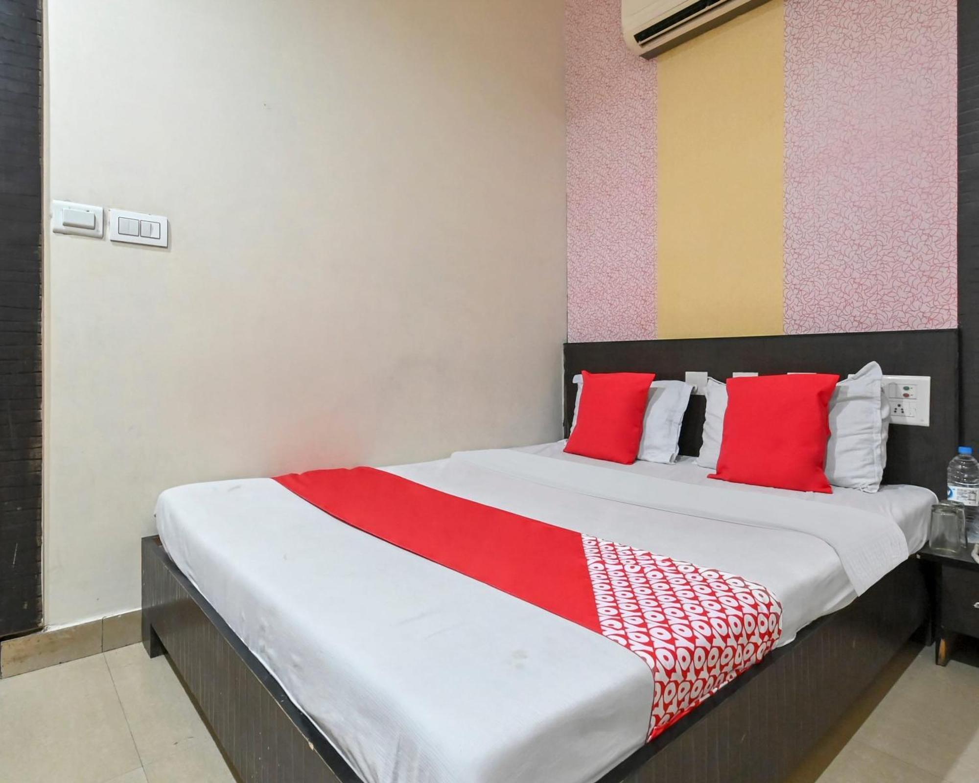 Hotel O Co Hotel Hisar Bagian luar foto